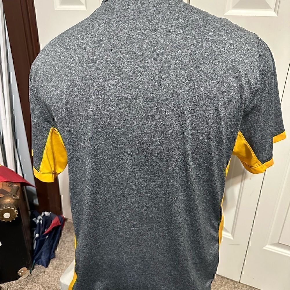 Nike DriFit Iowa Hawkeyes Men’s XL Short Sleeve Polo - Picture 3 of 5